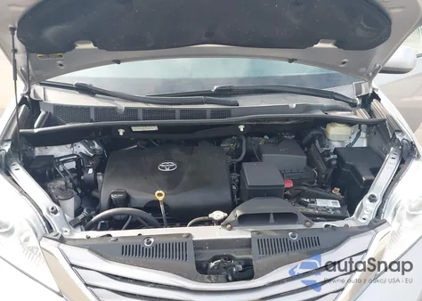 2017 Toyota Sienna Xle 8 Passenger from USA, damaged, VIN 5TDYZ3DC2HS872624